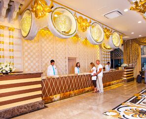 Royal Holiday Palace