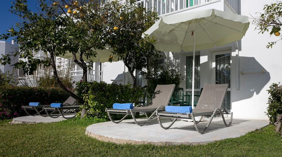 Seven Seas Hotel Blue