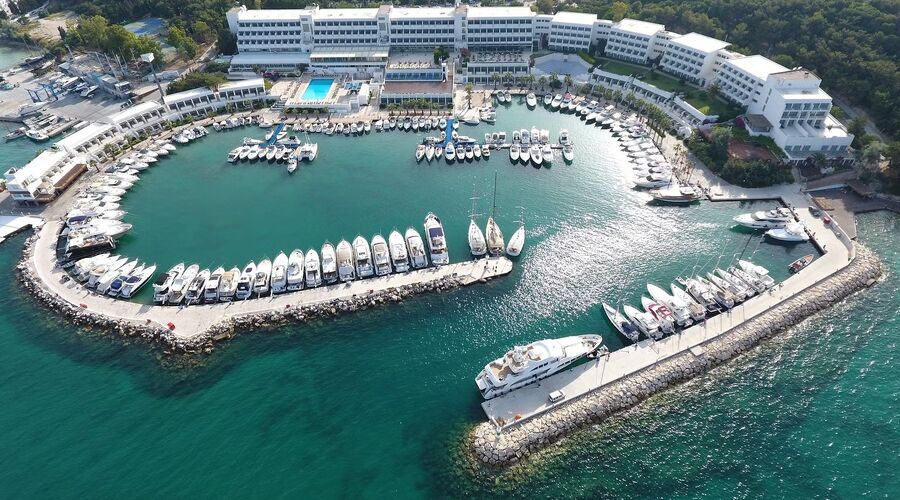 Altın Yunus Hotel & Spa Çeşme