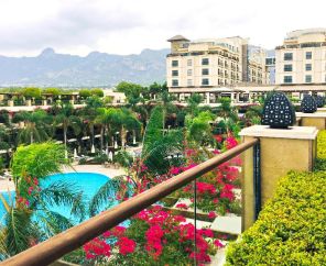 Cratos Premium Hotel & Casino