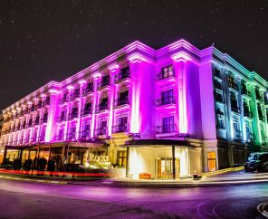Rocks Hotel
